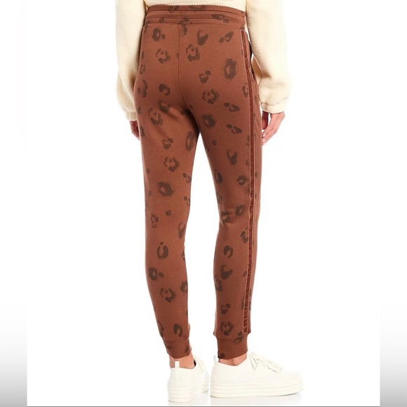 NWT Splendid  Drawstring Waist Mid Rise Leopard Print Coordinating Joggers small - Picture 3 of 11